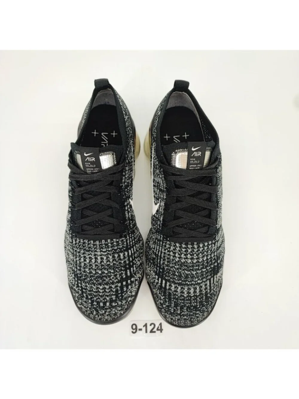 Nike Air VaporMax Flyknit 3 Men's Size 9.5 Black White Sneakers Shoes AJ6900-002